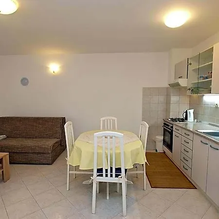 1457 Hotel 3*