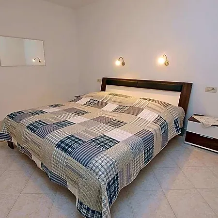 1457 Hotell 3*